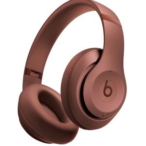 - Beats Wireless Headphones in Earth ,Kim Kardashian Edition